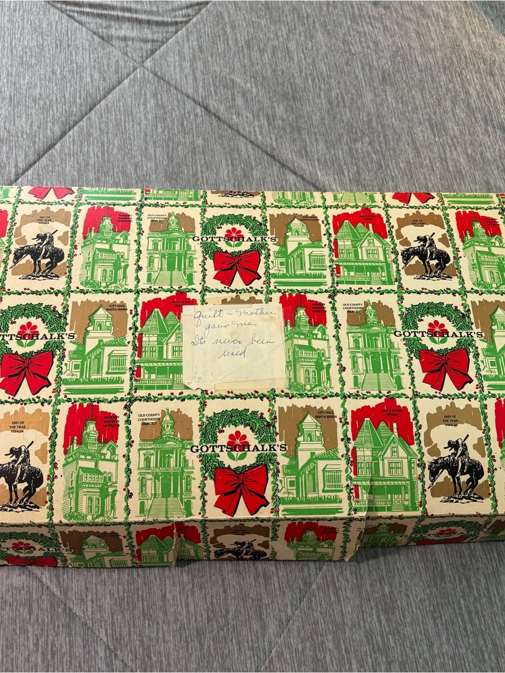 Vintage 1930s Handmade Double Wedding Ring Pattern Quilt (86" x 88") Cottagecore - Picture 15 of 16